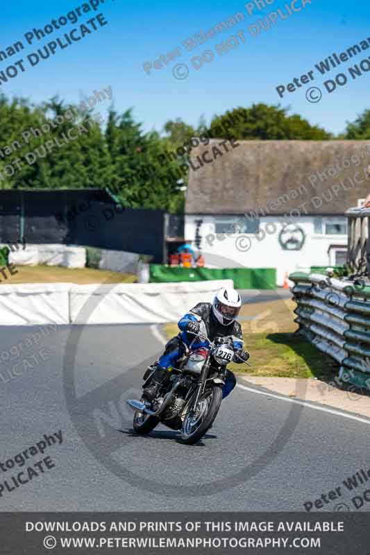 Vintage motorcycle club;eventdigitalimages;mallory park;mallory park trackday photographs;no limits trackdays;peter wileman photography;trackday digital images;trackday photos;vmcc festival 1000 bikes photographs